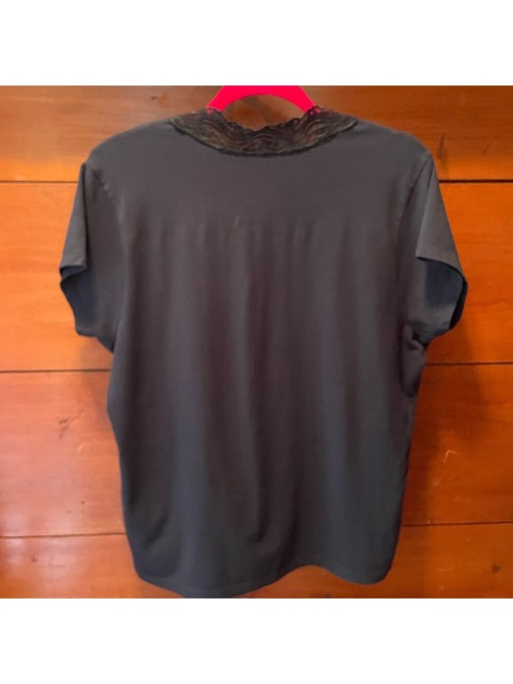 black short sleeve woman’s top size XL - Picture 4 of 5